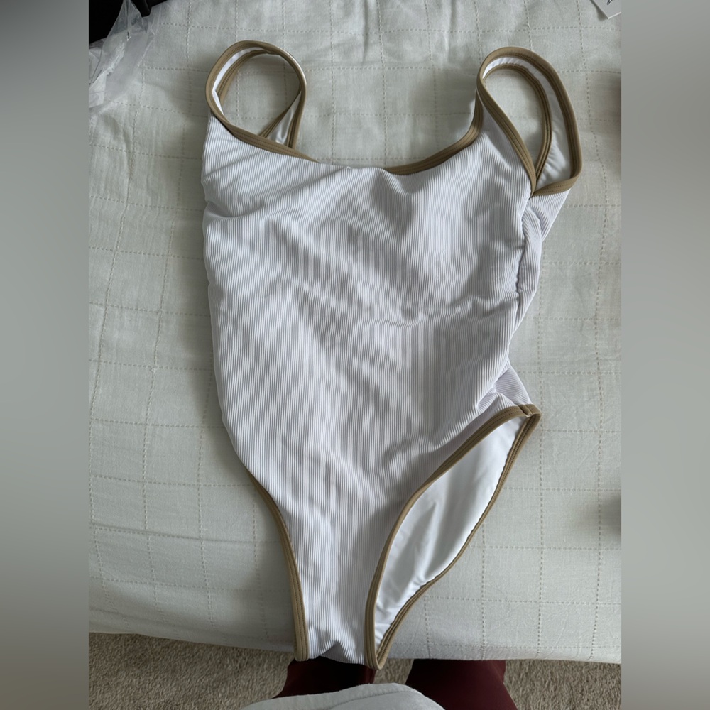 Lainsnow one-piece